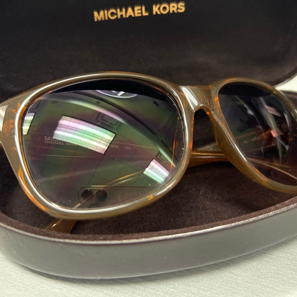 Michael Kors Sunglasses 100% UV - Brown